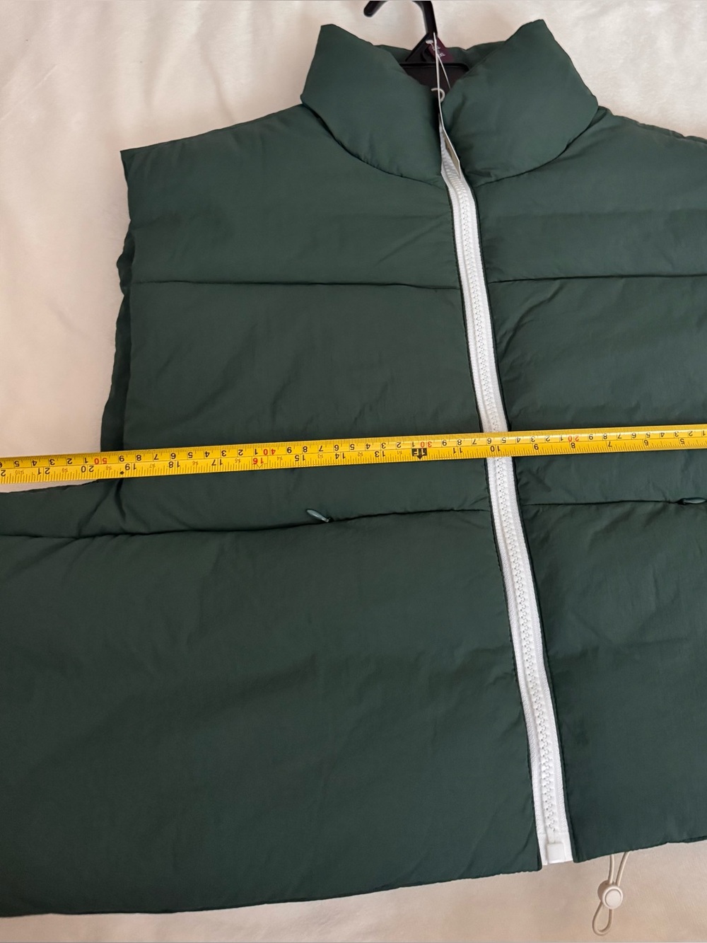 No Boundaries Cropped Puffer Vest, Size 2XL-3XL - Picture 5 of 6